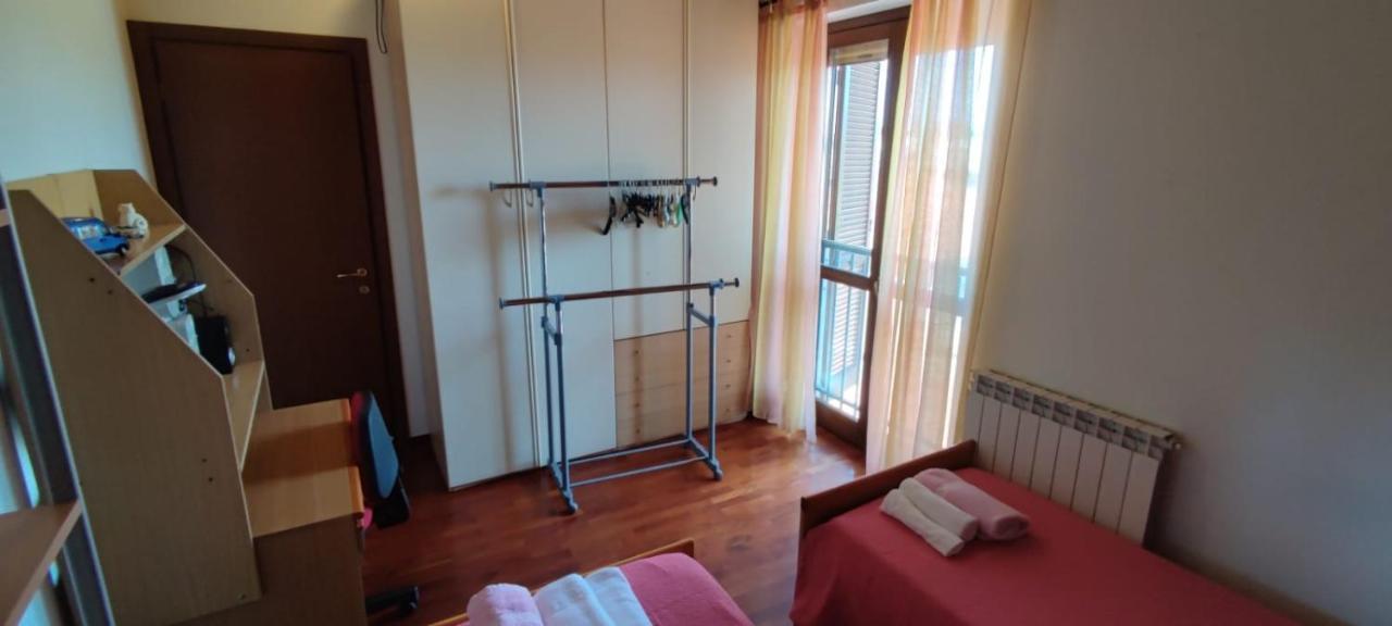 Appartamento Vicino Malpensa Vanzaghello Luaran gambar